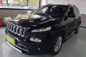 Jeep 自由光 2017款 2.4L 优越版