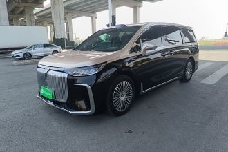 岚图汽车 岚图梦想家 2025款 PHEV 四驱卓越乾崑版