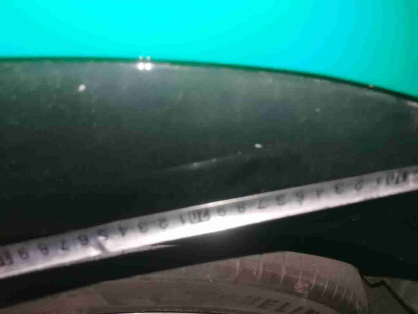 左后轮眉划痕实拍