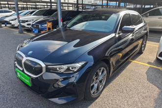 宝马i3 2022款 eDrive 35 L