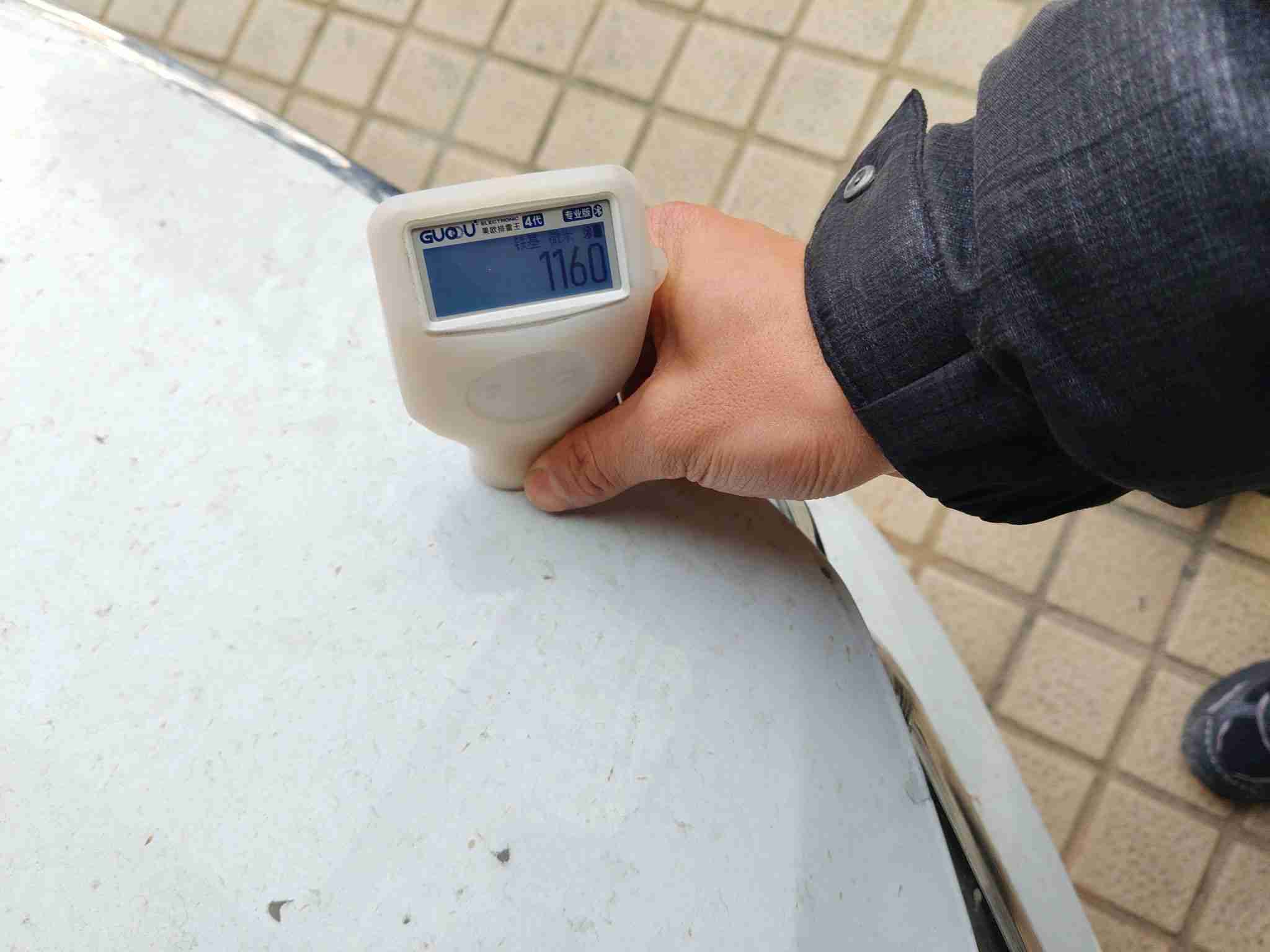 发动机舱盖漆面状态