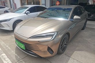 比亚迪 海豹 2023款 DM-i 1.5L 121km 尊贵型