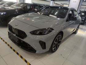 宝马2系 2025款 225L M运动曜夜套装