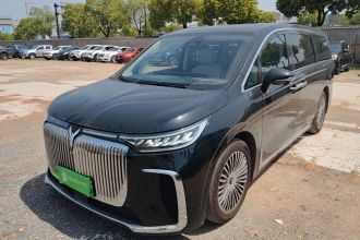 岚图汽车 岚图梦想家 2025款 PHEV 四驱尊贵鲲鹏版