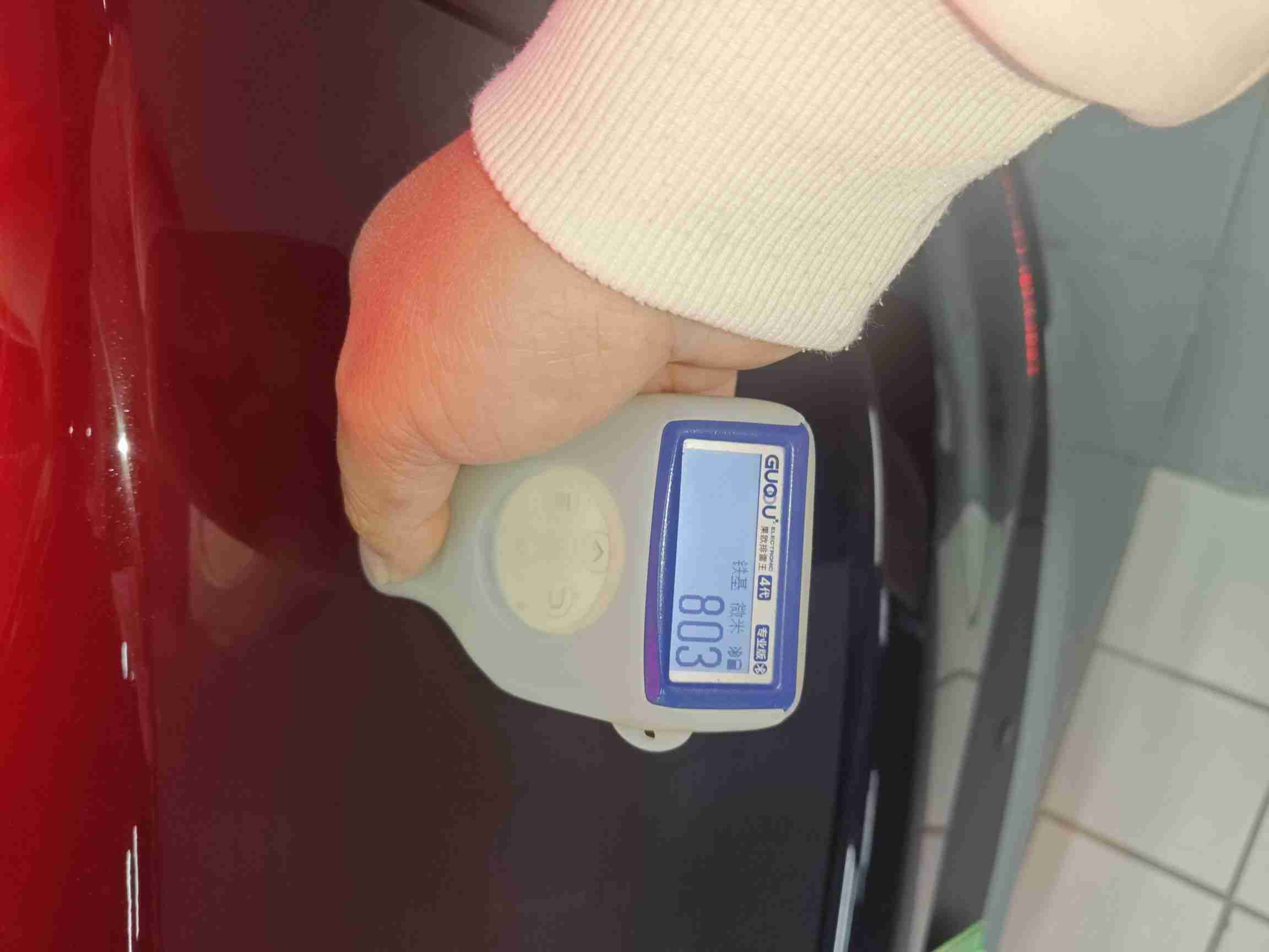 后备箱盖钣金修复痕迹实拍