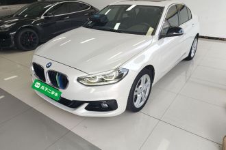 宝马1系 2017款 118i 设计套装型