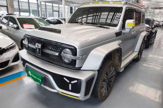 超境汽车 共创坦克300 2021款 2.0T 赛博坦克