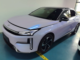 吉利银河 银河L6 2024款 125km PLUS 龙腾版