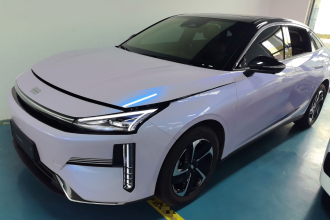 吉利银河 银河L6 2024款 125km PLUS 龙腾版