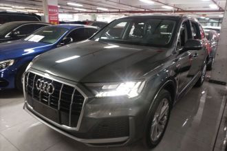 奥迪Q7 2021款 45 TFSI quattro S line运动型