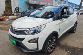 比亚迪 元 2016款 1.5L 手动尊荣型
