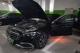奔驰E级新能源 2022款 改款 E 350 e L 插电式混合动力轿车