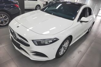 奔驰A级 2022款 A 200 L 运动轿车时尚型